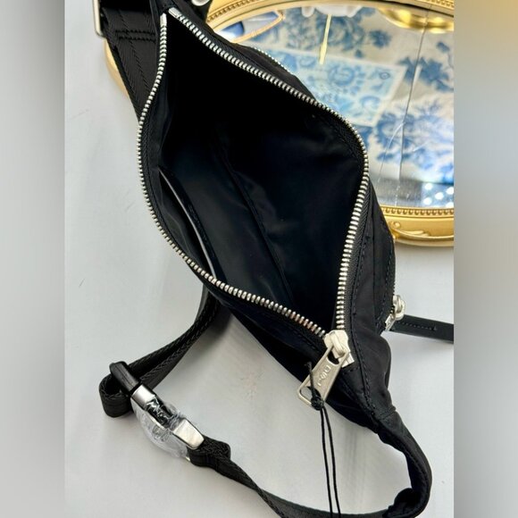 🆕 DIESEL 🧿 NWT Diesel Logo Lettering Belt Bag, Black Recycled Nylon - Picture 6 of 10